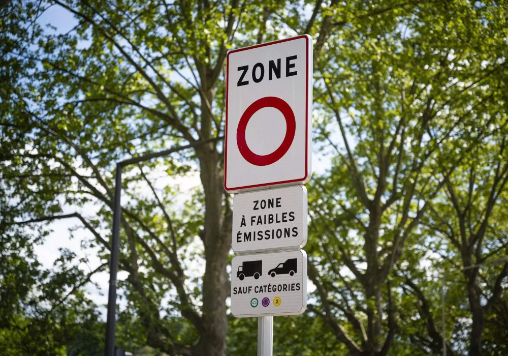 zfe-2025-zone-a-faibles-emissions - Dadycar – Découvrez les derniers articles de notre blog